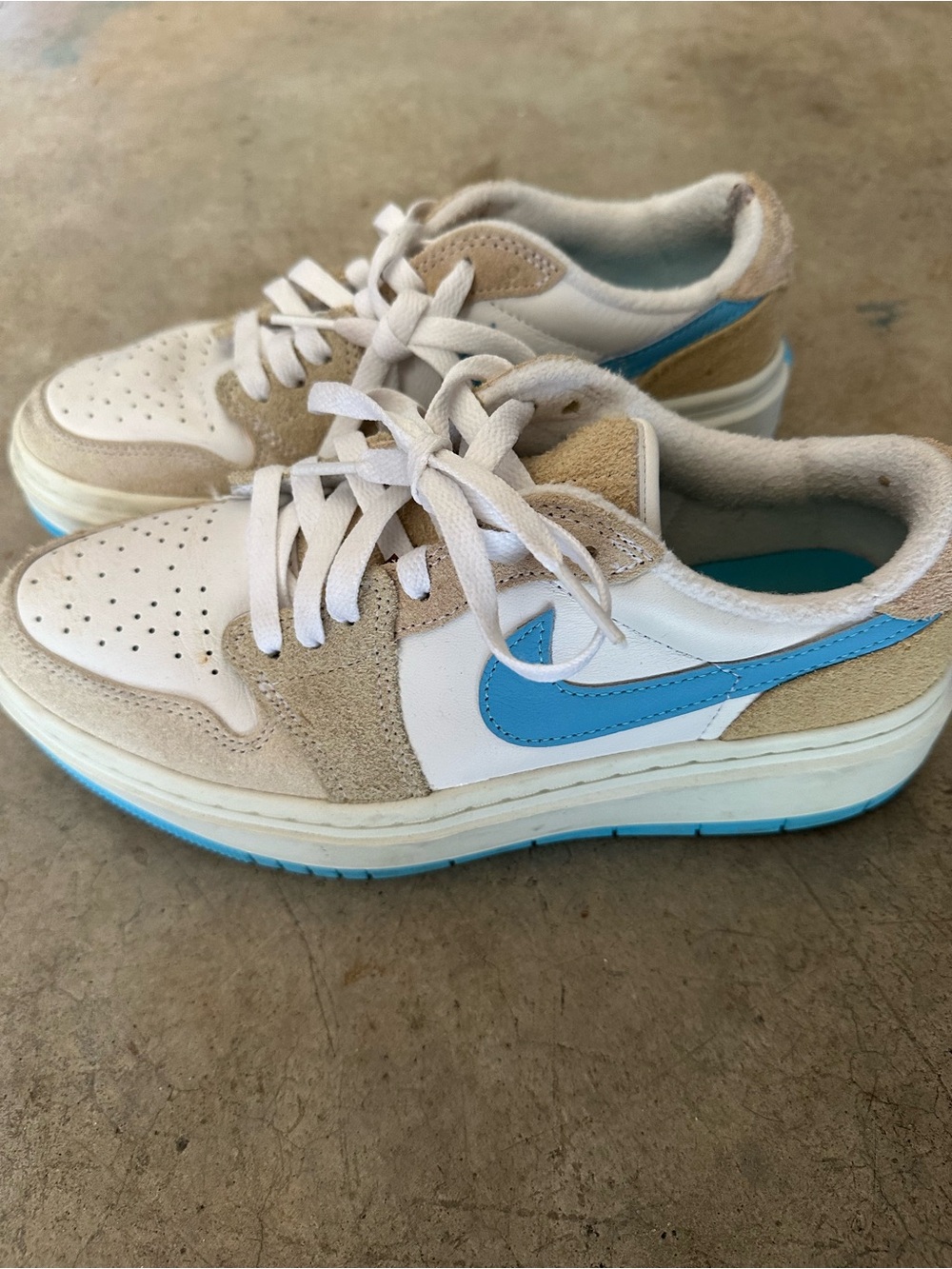 Nike Low-Top Jordan Sneakers in White, Tan & Blue